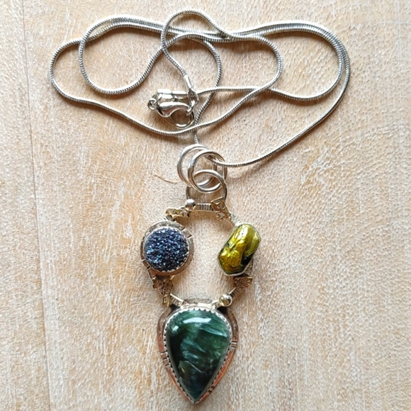 Seraphinite Art Piece Pendant in SOLID 925 Sterling Silver w/ Gold Vermeil - Picture 4 of 15